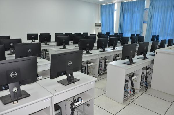 多媒體計算機(jī)教室在多媒體設(shè)計教學(xué)中的應(yīng)用